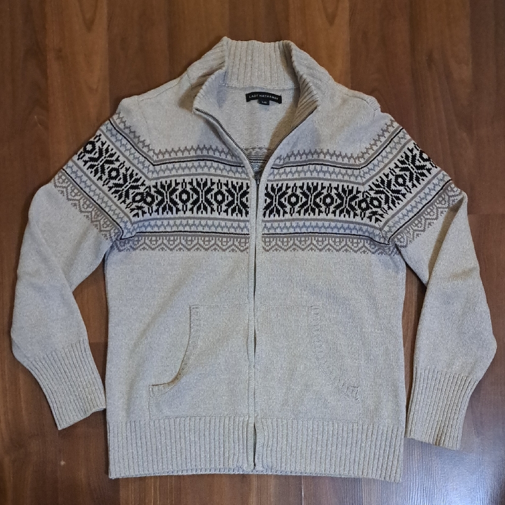 Stylish Beige and Black Patterned Zip-Up Sweater